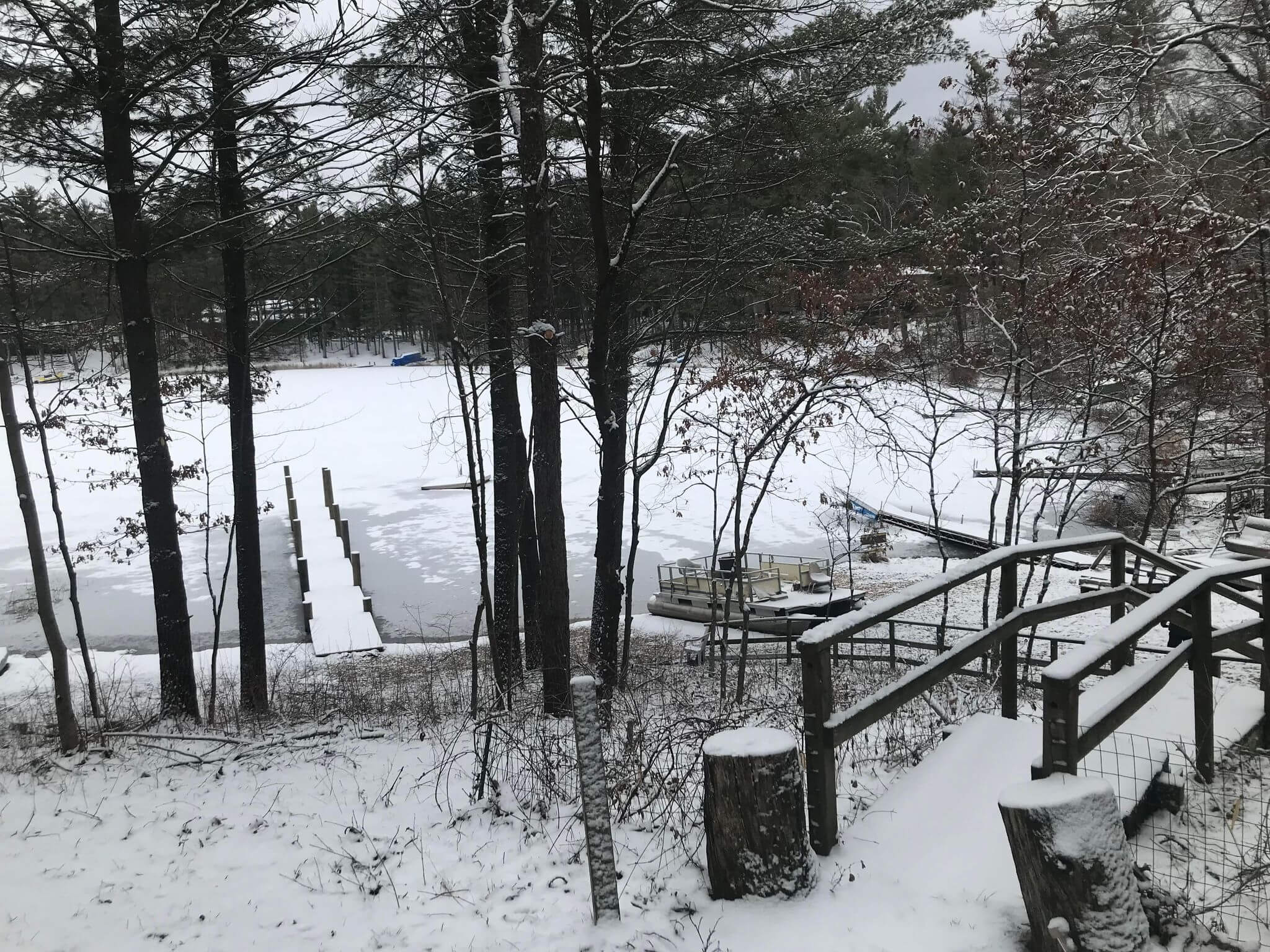 Second frozen view of the dock